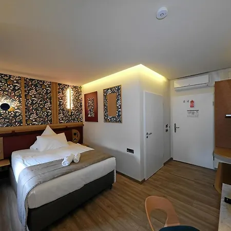 Hotel-restaurant Axion