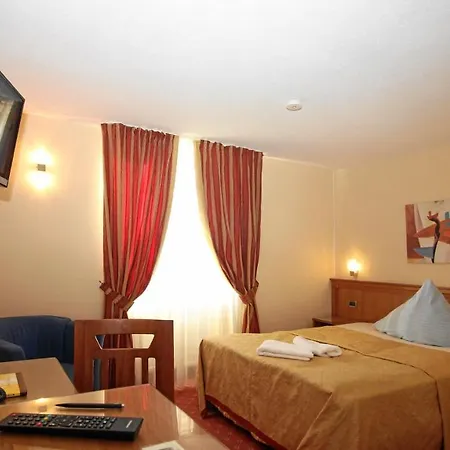 Hotel-restaurant Axion