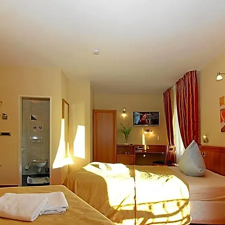 Hotel-restaurant Axion 酒店