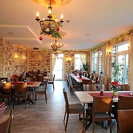 Hotel-restaurant Axion 3*