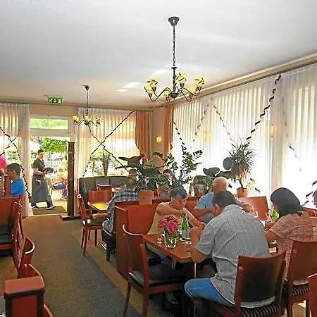酒店 Hotel-restaurant Axion 3*