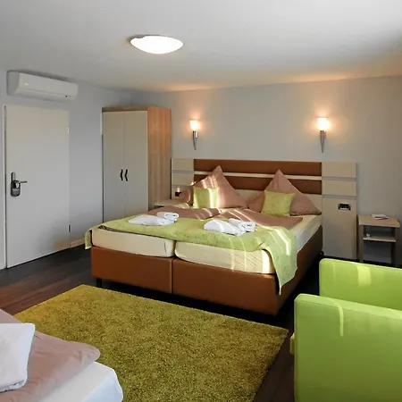 Hotel-restaurant Axion